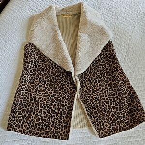 Mesh+Lace Leopard Print Faux Fur Vest with Cream Sherpa Collar